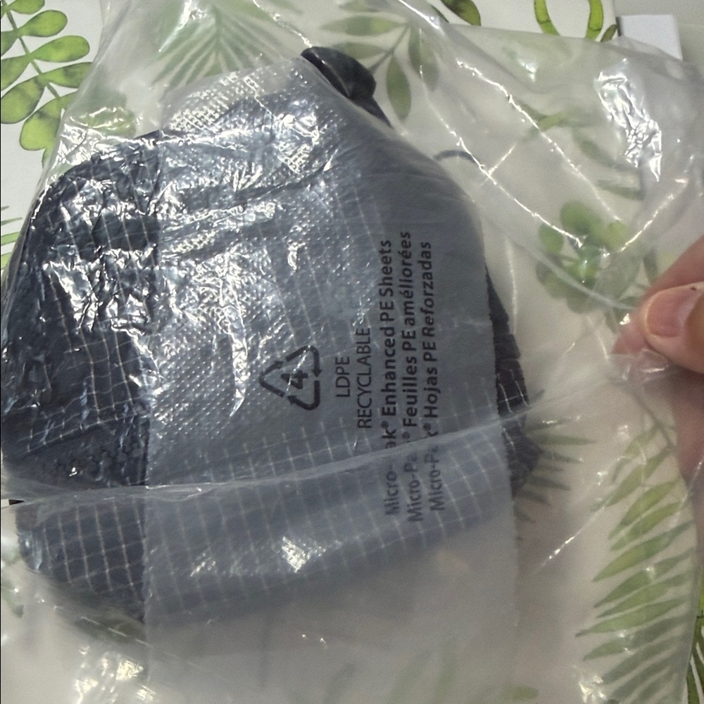 lululemon athletica Mini Crossbody Bag in Black with White Grid - Picture 6 of 6